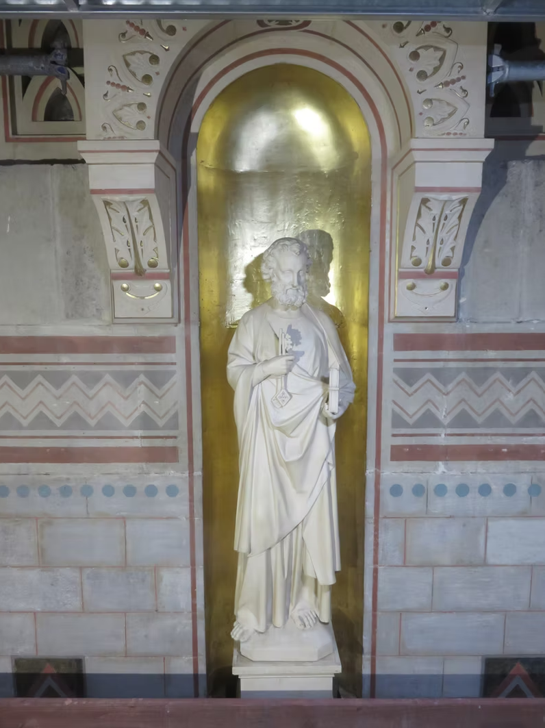 Sculptures en plâtre — Église Notre-Dame d'Auteuil